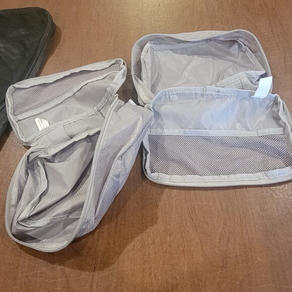 Set of 3 (three)  made by Design travel packs pouches - Picture 5 of 9